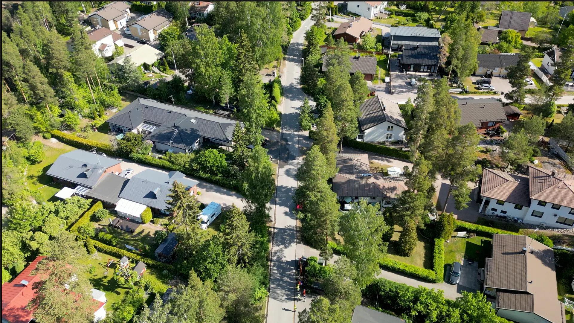 Kesäinen pientaloalue.