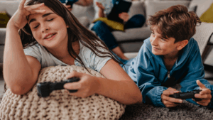 Turvallinen digiarki syntyy valokuidun ja tietoturvan yhteistyöllä